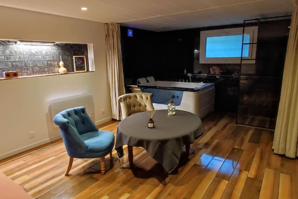 Studio Paisible Et Balneo Vezin-le-Coquet Extérieur photo